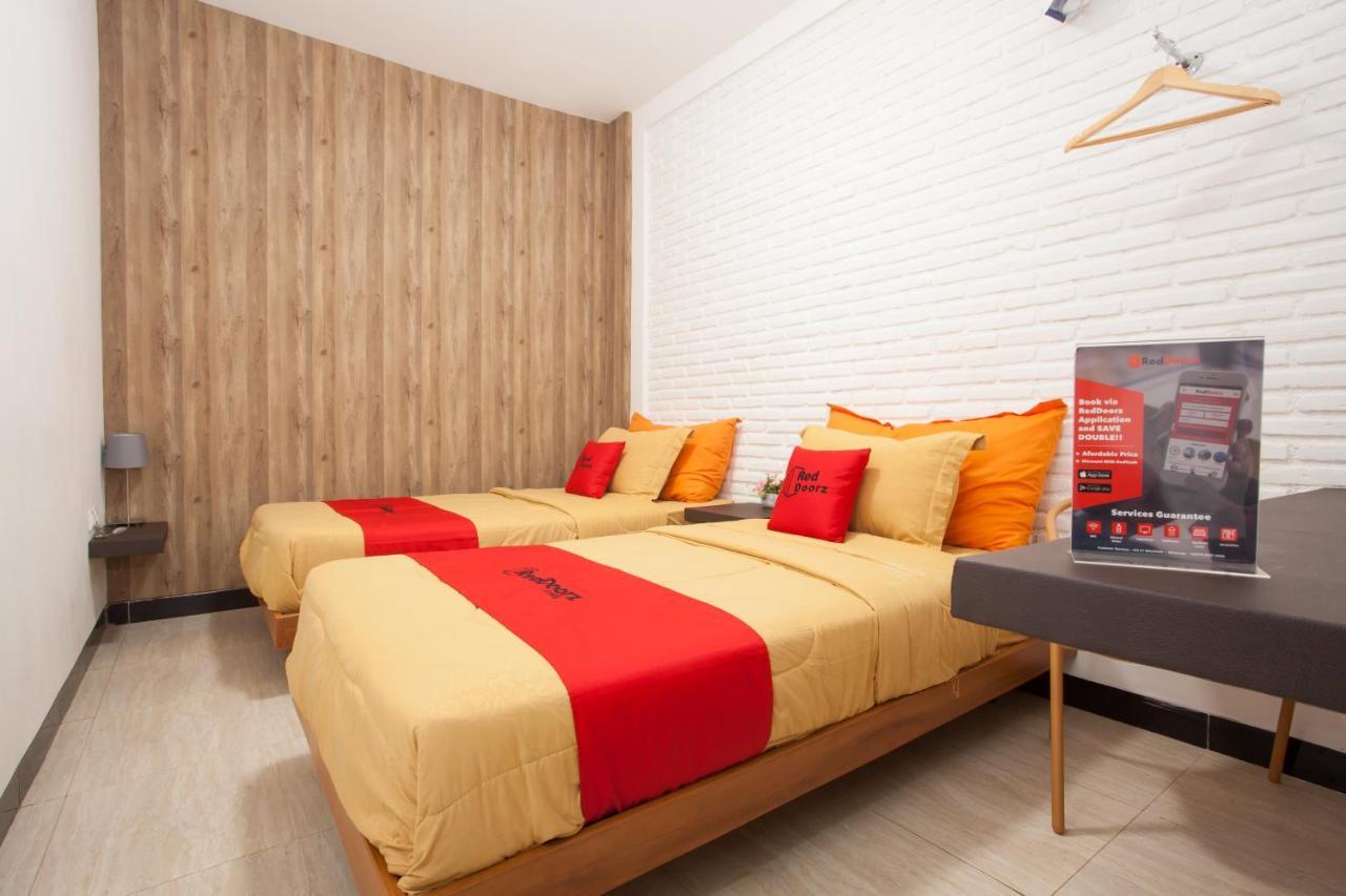 מלון באטו Reddoorz Near Museum Angkut Batu מראה חיצוני תמונה