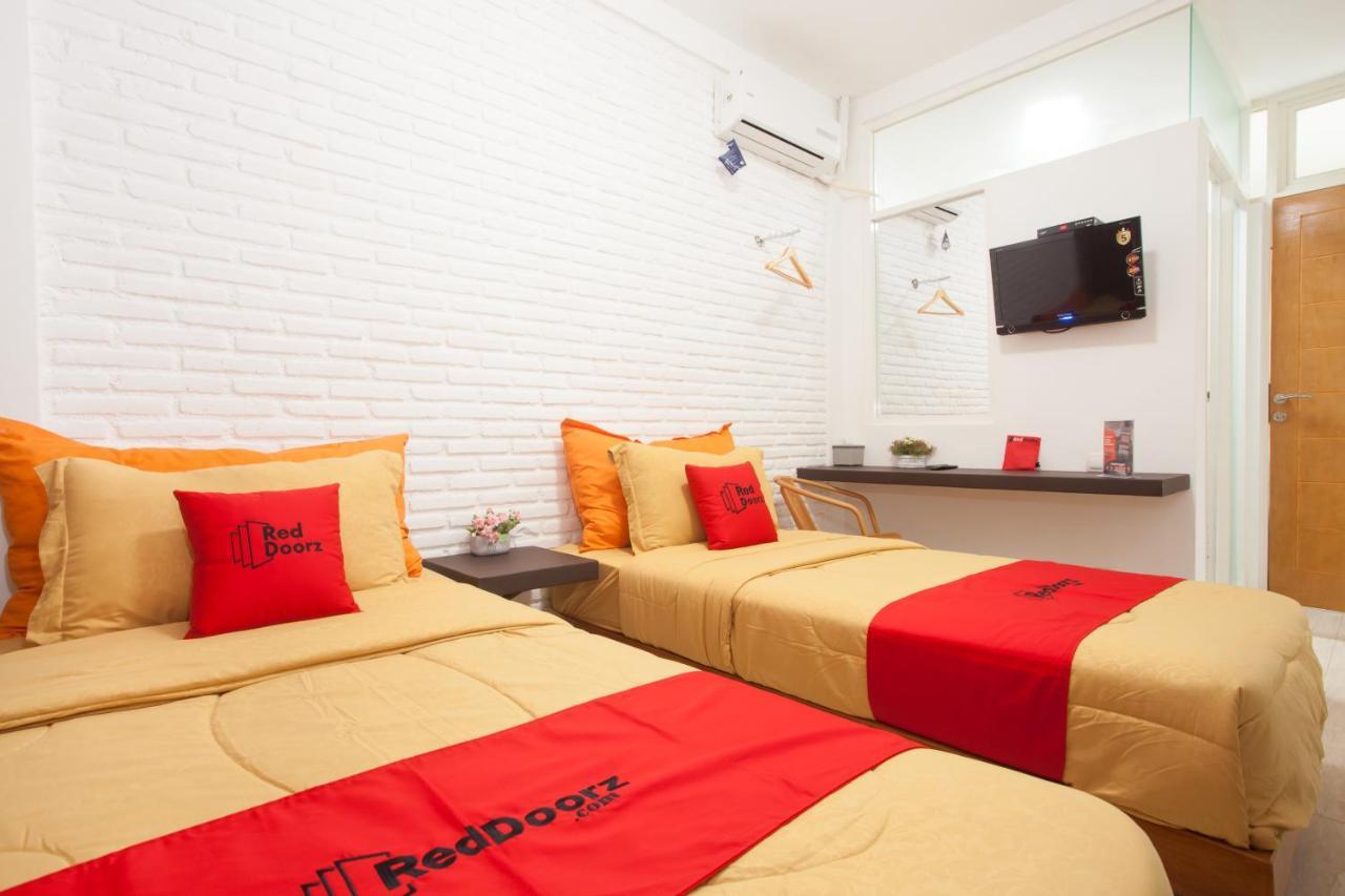 מלון באטו Reddoorz Near Museum Angkut Batu מראה חיצוני תמונה